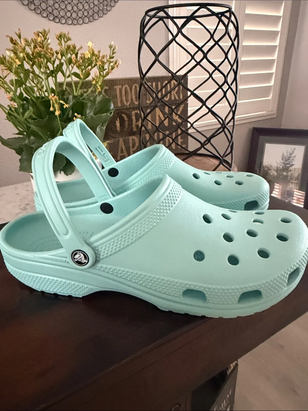 CROCS holes easy